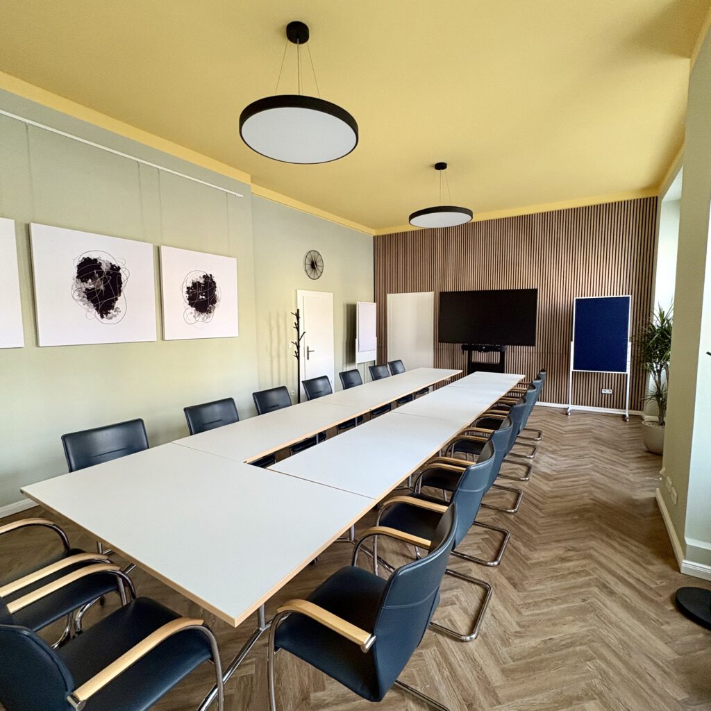 Tagung, Meeting oder Seminar in Berlin
Tagungsraum 4
40 Quadratmeter
maximal 18 Personen