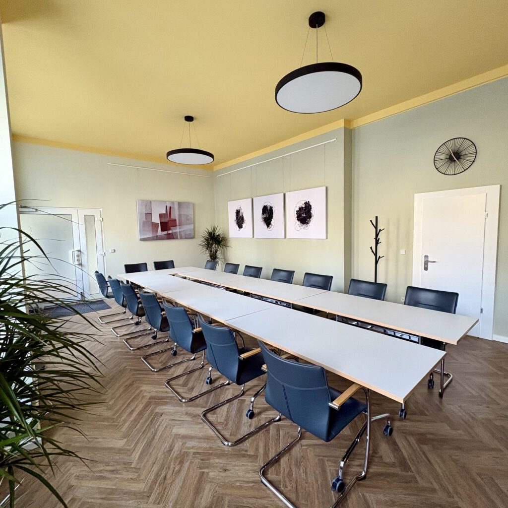 Tagung, Meeting oder Seminar in Berlin
Tagungsraum 4
40 Quadratmeter
maximal 18 Personen